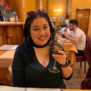 Meet your Posher, Lorena